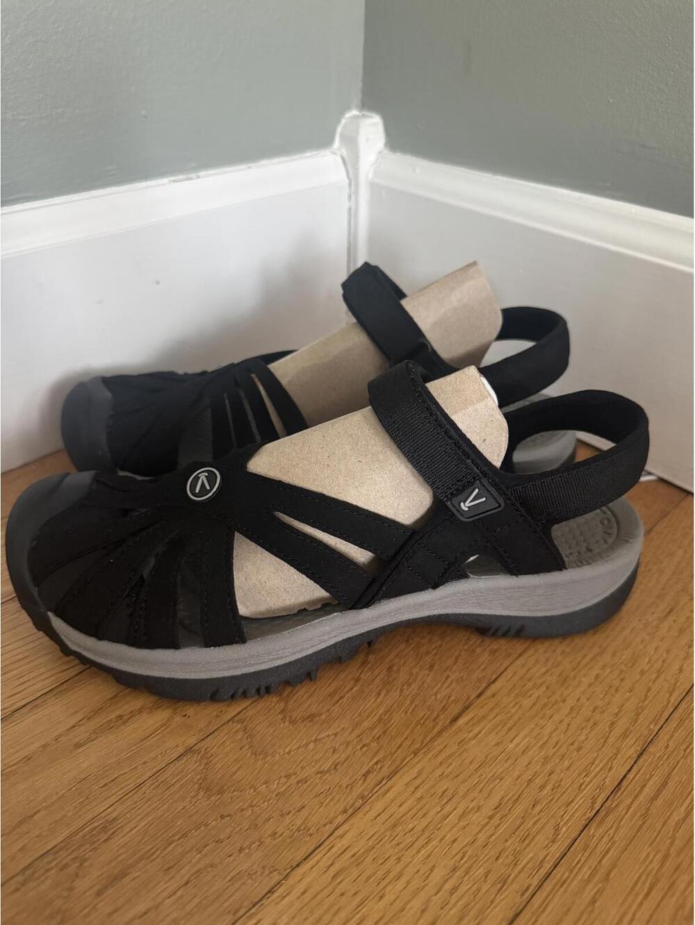 Women's Keen Rose Sandal Closed Toe Hiking Sandals Black/Neutral Grey Sz 9.5 NIB - Picture 3 of 9
